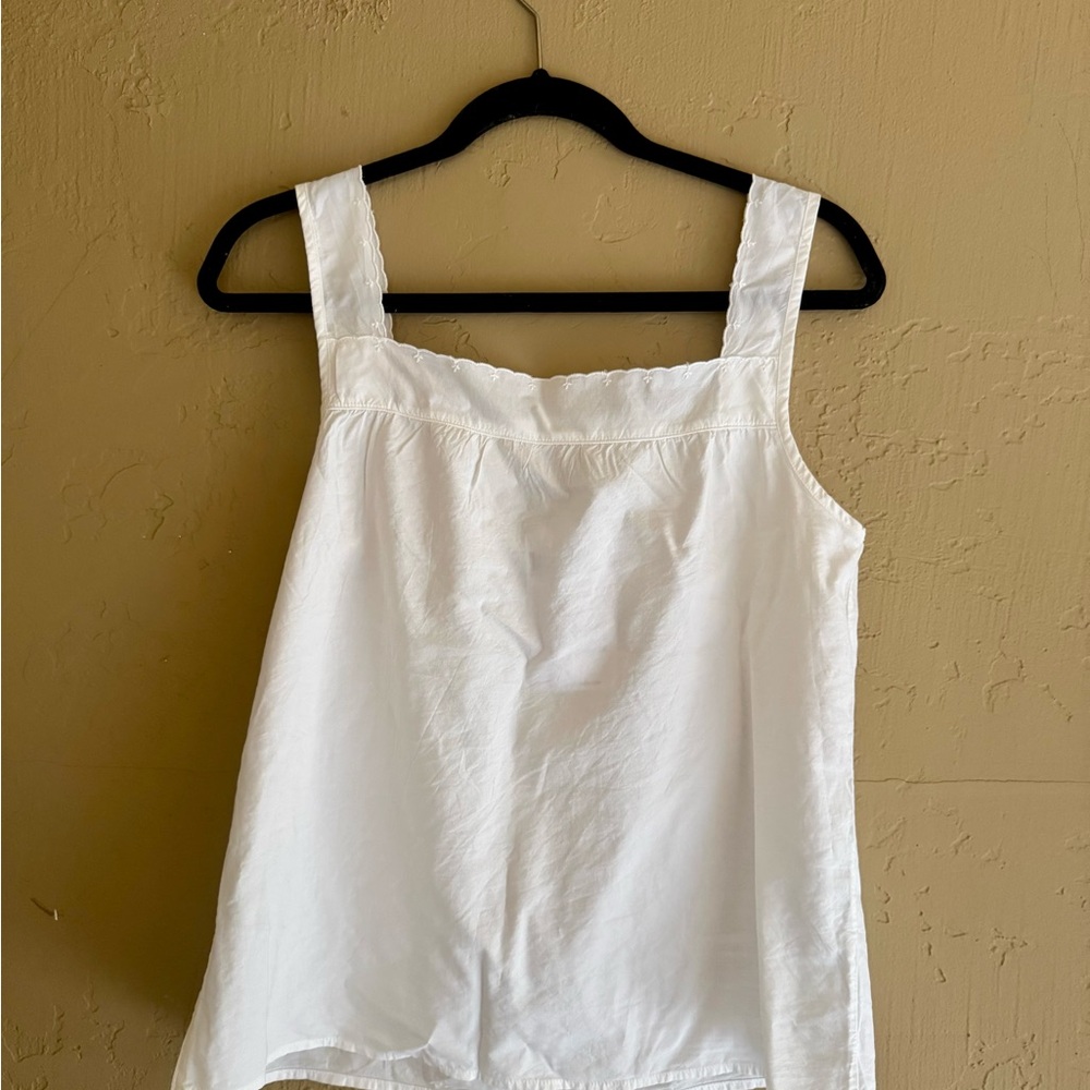 Brandy Melville White Scalloped Cotton Tank - Picture 2 of 6